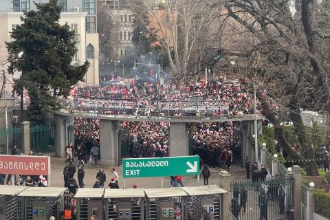 Γεωργία - Ελλάδα: Πλήθος κόσμου έξω από την Paichadze Arena τρεις ώρες από την έναρξη
