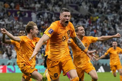 Ο Βουτ Βέγκχορστ με τη φανέλα της Ολλανδίας κόντρα στην Αργεντινή στον προημιτελικό του Μουντιάλ | 10 Δεκεμβρίου 2022