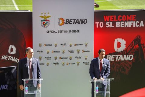 Ο CEO της Kaizen Gaming, κύριος Γιώργος Δασκαλάκης με τον πρόεδρο της Benfica, Ρουί Κόστα