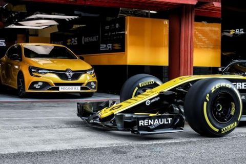 Η Renault φέρνει το μονοθέσιο στην ΑΥΤΟΚΙΝΗΣΗ