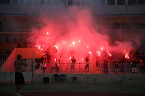 Οι οπαδοί της ΑΕΚ στο Μακάρειο