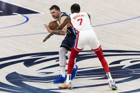 NBA: Ο τρομερός Ντόντσιτς πήρε τη μάχη με τον Ντουράντ