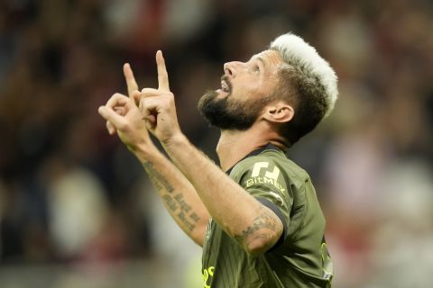 Ο Ολιβιέ Ζιρού της Μίλαν πανηγυρίζει γκολ που σημείωσε κόντρα στην Μπολόνια για τη Serie A 2022-2023 στο "Τζιουζέπε Μεάτσα", Μιλάνο | Σάββατο 27 Αυγούστου 2022