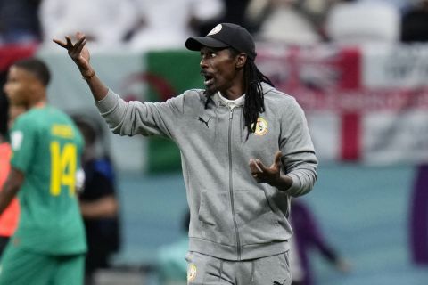 Ο ομοσπονδιακός προπονητής της Σενεγάλης, Αλιού Σισέ, στο Παγκόσμιο Κύπελλο Κατάρ