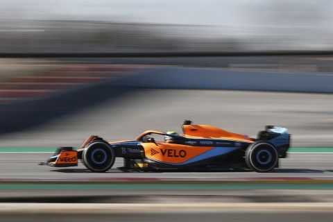 Η McLaren στην ισπανική πίστα της Βαρκελώνης