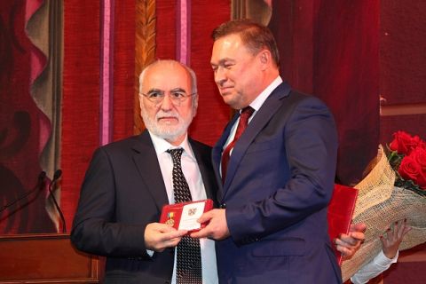 Ο Ιβάν Σαββίδης καμαρώνει για τα 160 χρόνια της Donskoy Tabak