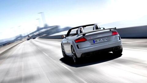 Έρχεται πανίσχυρο το νέο Audi TT RS 