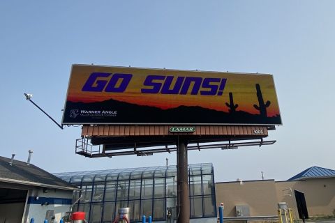 NBA Finals: Δικηγορικό γραφείο από την Αριζόνα πλήρωσε για πινακίδα "Go Suns" σε δρόμο του Μιλγουόκι