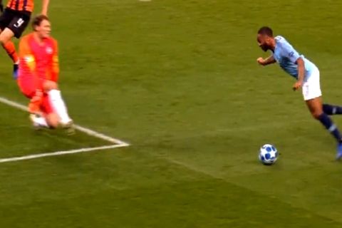 Σίτι - Σαχτάρ: Το πιο αστείο πέναλτι στην ιστορία του Champions League (VIDEO)