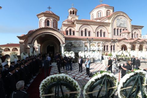 Εικόνες από την κηδεία του Αλέξανδρου Νικολαΐδη