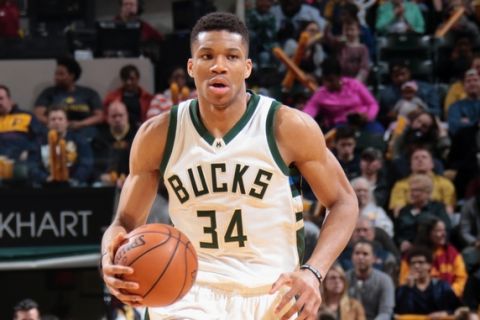 INDIANAPOLIS, IN - APRIL 6:  Giannis Antetokounmpo #34 of the Milwaukee Bucks handles the ball against the Indiana Pacers on April 6, 2017 at Bankers Life Fieldhouse in Indianapolis, Indiana. NOTE TO USER: User expressly acknowledges and agrees that, by downloading and or using this Photograph, user is consenting to the terms and conditions of the Getty Images License Agreement. Mandatory Copyright Notice: Copyright 2017 NBAE (Photo by Ron Hoskins/NBAE via Getty Images)