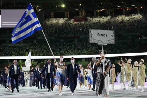 Η ελληνική αποστολή στην τελετή έναρξης των Ολυμπιακών Αγώνων του Τόκιο