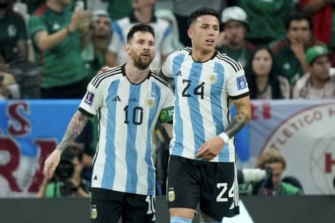 Μέσι και Φερνάντες πανηγυρίζουν μαζί τα γκολ στο Αργεντινή - Μεξικό | 26 Νοεμβρίου 2022