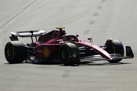 Το μονοθέσιο της Ferrari του Κάρλος Σάινθ στο Μπακού στο GP του Αζερμπαϊτζάν της F1
