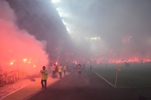Η εκπληκτική ατμόσφαιρα των φίλων της ΑΕΚ πριν το ματς με τον Ιωνικό | 3 Οκτωβρίου 2022