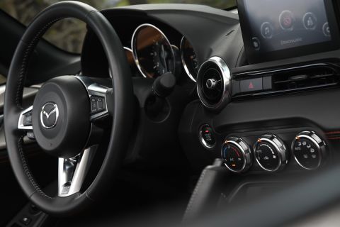 Δοκιμή Mazda MX-5 2.0: Δυνατό κοκτέιλ μικρού βάρους, πίσω κίνησης και 184 ίππων