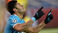 "Zenit's Brazilian forward Hulk celebrates after scoring a goal during the second-leg round of 16 UEFA Champions League football match FC Zenit vs SL Benfica at the Petrovsky stadium in St. Petersburg on March 9, 2016. AFP PHOTO / KIRILL KUDRYAVTSEV / AFP / KIRILL KUDRYAVTSEV        (Photo credit should read KIRILL KUDRYAVTSEV/AFP/Getty Images)"