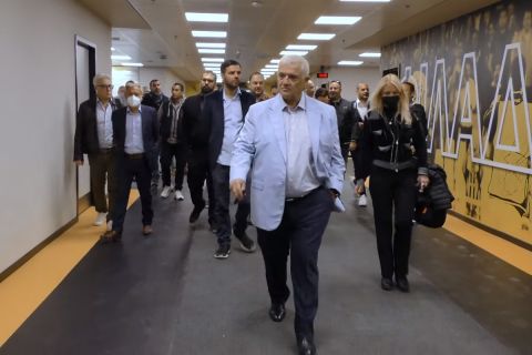 Ο Μελισσανίδης ξεναγεί τους δημοσιογράφους στην OPAP Arena