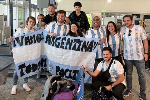Οι φίλοι της Αργεντινής στο αεροδρόμιο της Αθήνας