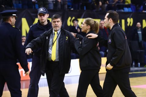ΑΕΚ Betsson: Ο Αθλητικός Δικαστής του ΕΣΑΚΕ τιμώρησε με πρόστιμο την Ένωση για το ντέρμπι με τον Παναθηναϊκό AKTOR