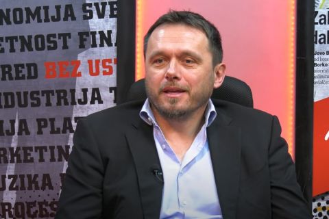 Ο Ζέλικο Ρέμπρατσα στη διάρκεια συνέντευξης σε σερβικό κανάλι