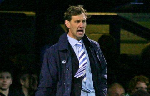 Portsmouth manager Tony Adams makes a point to his team during their Group E UEFA Cup match against AC Milan's  at the Fratton Park stadium, Portsmouth, England, Thursday, Nov. 27, 2008. (AP Photo/Tom Hevezi)