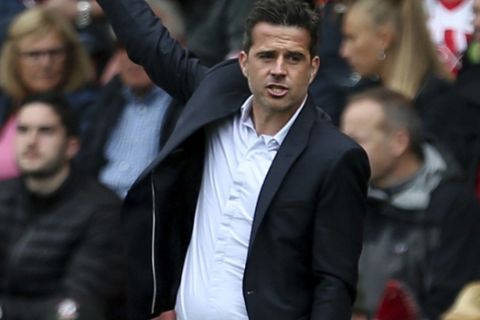 Watford manager Marco Silva gestures on the touchline during the English Premier League soccer match against  Southampton at St Mary's Stadium, Southampton, England, Saturday Sept. 9, 2017. (Steven Paston/PA via AP)