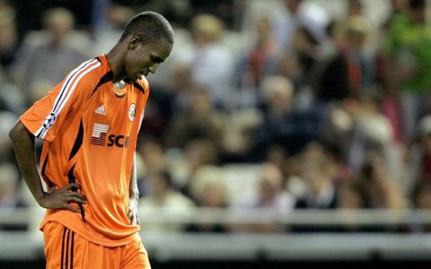 Shakhtar Donetsk player Leonardo reacts at the end of their UEFA Champions League group D soccer match against Valencia at the Mestalla stadium in Valencia, Spain, Wednesday, Oct. 18, 2006. Valencia won the match 2-0. (AP Photo/Fernando Bustamante)