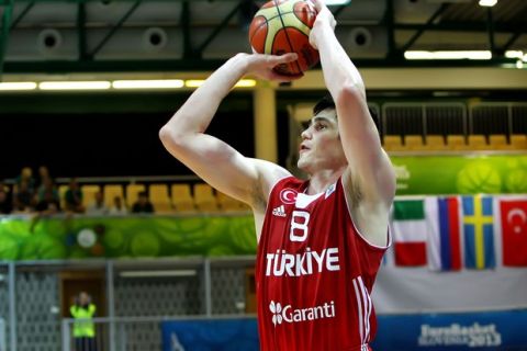 Τα γυρίζει ο Ιλιασόβα για το Eurobasket