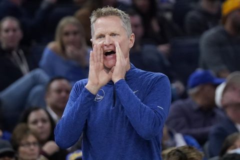 Golden State Warriors coach Steve Kerr shouts to players during the first half of the team's NBA basketball game against the Los Angeles Clippers in San Francisco, Wednesday, Nov. 23, 2022. (AP Photo/Jeff Chiu)