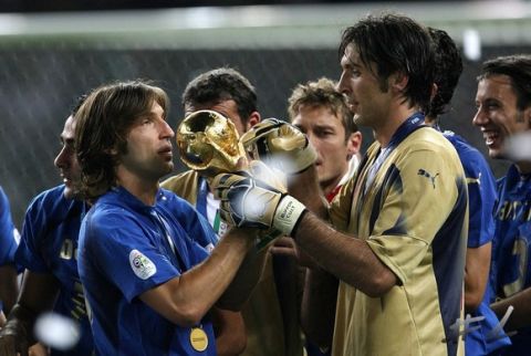 09  July 2006 : Pirlo and Buffon of Italy  during the Germany's 2006 World Cup, Final soccer match between Italy and France and Italy at the Olympiastadium, Berlin. © Salvatore Giglio / Grazianeri Ag
