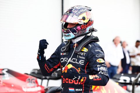 Ο Μαξ Φερστάπεν πανηγυρίζει τη νίκη του στο Grand Prix του Μαϊάμι