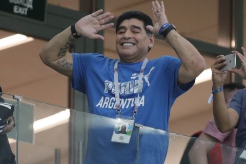 Former soccer players and Argentinian idol Diego Maradona gestures prior the group D match between Argentina and Croatia at the 2018 soccer World Cup in Nizhny Novgorod Stadium in Nizhny Novgorod, Russia, Thursday, June 21, 2018. (AP Photo/Ricardo Mazalan)