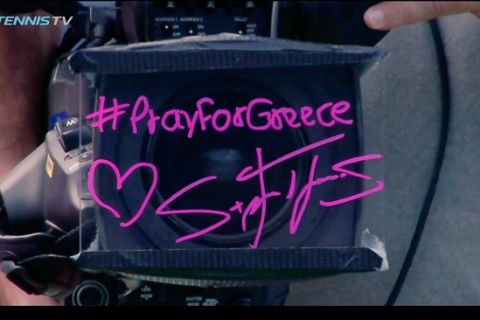 VIDEO: O Τσιτσιπάς έγραψε "Pray for Greece" πάνω στην κάμερα!