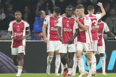 Οι παίκτες του Άγιαξ πανηγυρίζουν γκολ που σημείωσαν κόντρα στη Μαρσέιγ για τη φάση των ομίλων του Europa League 2023-2024 στη "Γιόχαν Κρόιφ Αρένα", Άμστερνταμ | Πέμπτη 21 Σεπτεμβρίου 2023