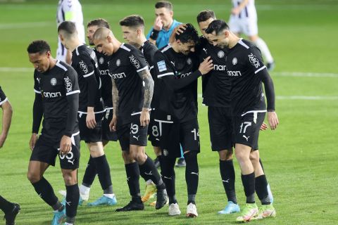 Οι παίκτες του ΟΦΗ πανηγυρίζουν γκολ που σημείωσαν στη Super League Interwetten