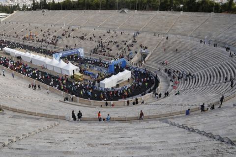 Γενική άποψη του Παναθηναϊκού Σταδίου κατα την διάρκεια του 34ου Μαραθωνίου της Αθήνας την Κυριακή 13 Νοεμβρίου 2016.
(EUROKINISSI/ΣΤΕΛΙΟΣ ΜΙΣΙΝΑΣ)