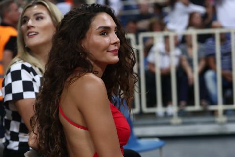 EuroBasket 2022: Αναστάτωση στην Τουρκία με tweet της συζύγου του Τσεντί Οσμάν που διαγράφηκε