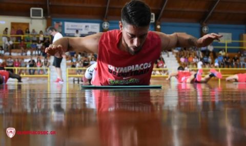 Προπόνηση για τον κόσμο του Ολυμπιακού στο Μέτσοβο