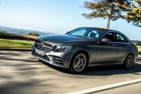 Πρώτη σε πωλήσεις στα premium η Mercedes-Benz 