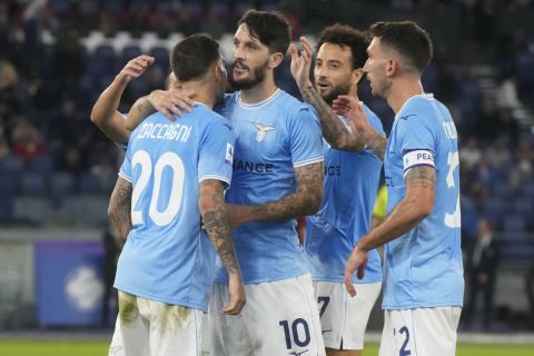 Οι παίκτες της Λάτσιο πανηγυρίζουν γκολ που σημείωσαν κόντρα στη Σαλερνιτάνα για τη Serie A 2022-2023 στο "Ολίμπικο", Ρώμη | Κυριακή 30 Οκτωβρίου 2022