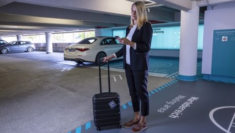 Στο αεροδρόμιο της Στουτγάρδης τα αυτοκίνητα θα παρκάρουν μόνα τους
