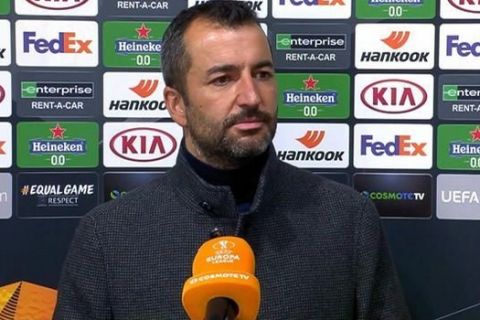 Ο τεχνικός της Γρανάδα, Ντιέγκο Μαρτίνεθ, παραχωρεί δηλώσεις μετά το ματς με τον ΠΑΟΚ στο Europa League
