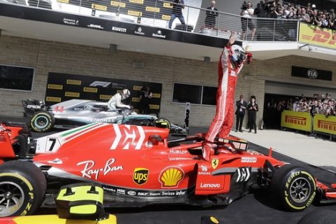 Η Ferrari έστειλε δώρο στον Ράικονεν το παλιό του μονοθέσιο