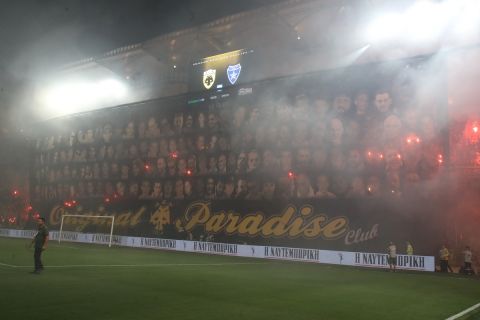 Το πανό των φίλων της ΑΕΚ πριν το ματς με τον Ιωνικό | 3 Οκτωβρίου 2022