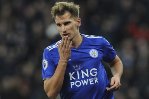 Leicester's Marc Albrighton during the English Premier League soccer match between Leicester City and Manchester City at the King Power Stadium in Leicester, England, Wednesday, Dec 26, 2018. (AP Photo/Rui Vieira)