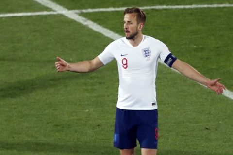 England's Harry Kane reacts during the UEFA Nations League semifinal soccer match between Netherlands and England at the D. Afonso Henriques stadium in Guimaraes, Portugal, Thursday, June 6, 2019. (AP Photo/Armando Franca)