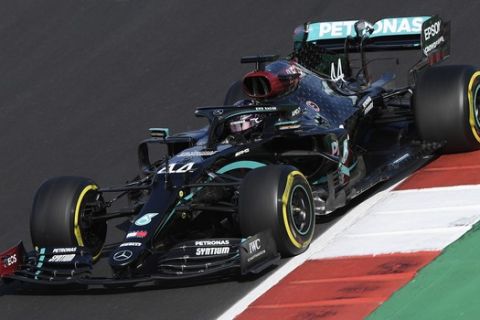 Ο οδηγός της Mercedes, Λούις Χάμιλτον, κατέκτησε την pole position στην Πορτογαλία