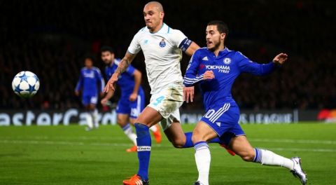 LONDON, ENGLAND - DECEMBER 09:  Eden Hazard of Chelsea and Maicon of FC Porto in action during the UEFA Champions League Group G match between Chelsea FC and FC Porto at Stamford Bridge on December 9, 2015 in London, United Kingdom.  (Photo by Clive Mason/Getty Images)