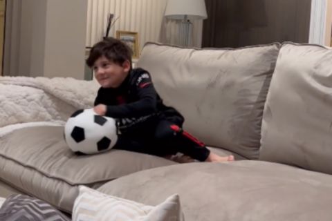 Μέσι: Ο γιος του Λιονέλ κάνει τον τερματοφύλακα σε όμορφες οικογενειακές στιγμές
